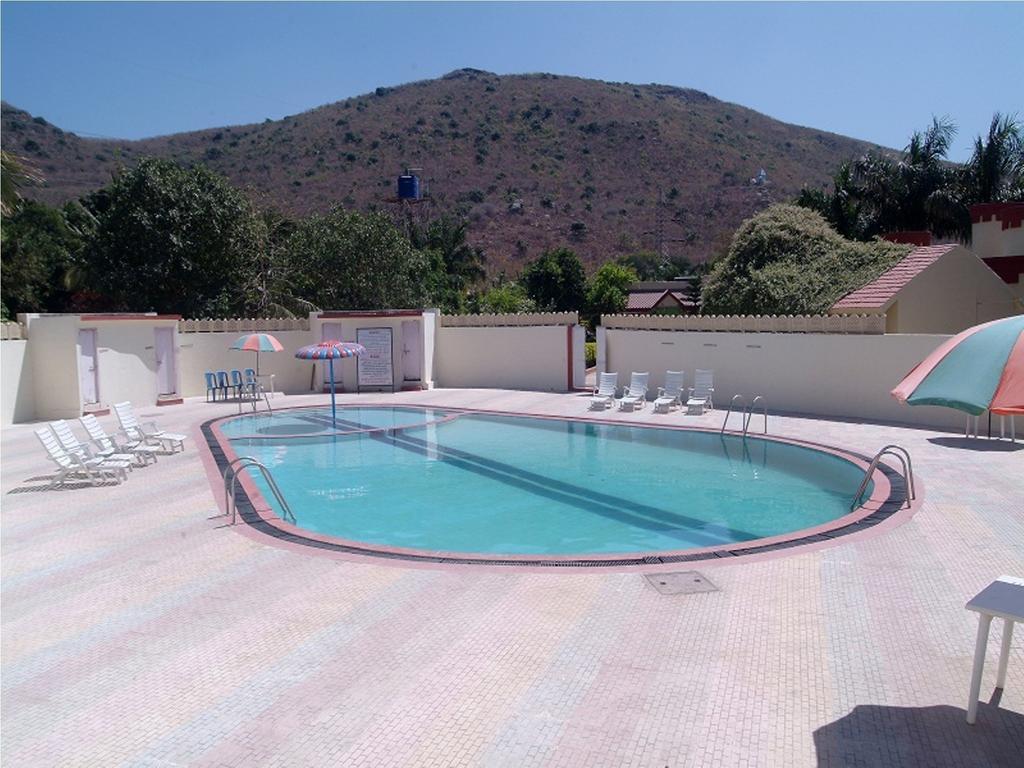 Leo Resorts Dzsunagadh Kültér fotó