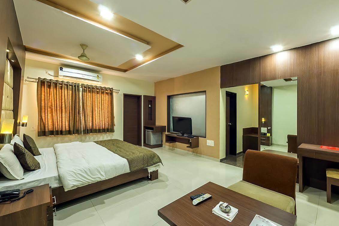 Leo Resorts Dzsunagadh Kültér fotó