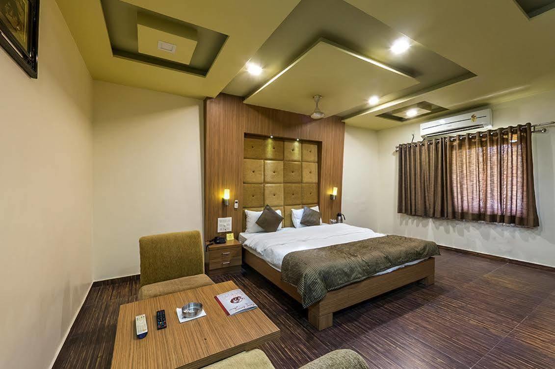 Leo Resorts Dzsunagadh Kültér fotó